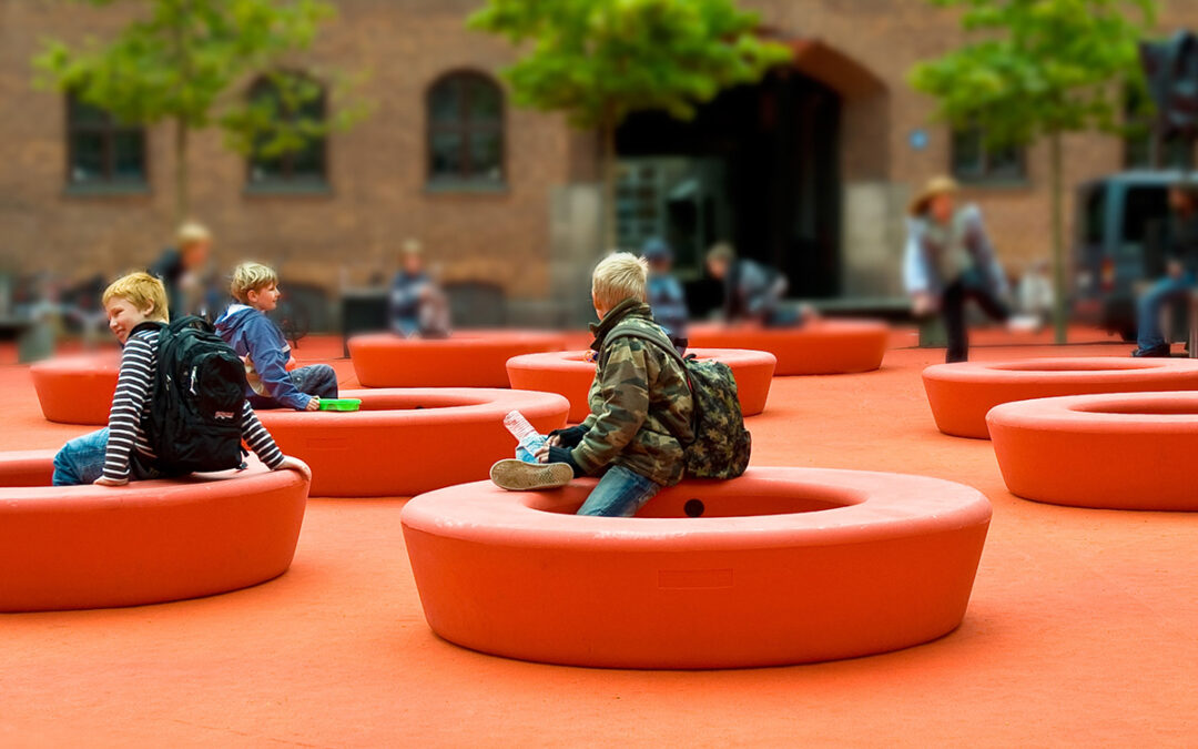 Duurzaam, tijdloos en kleurrijk buitenmeubilair