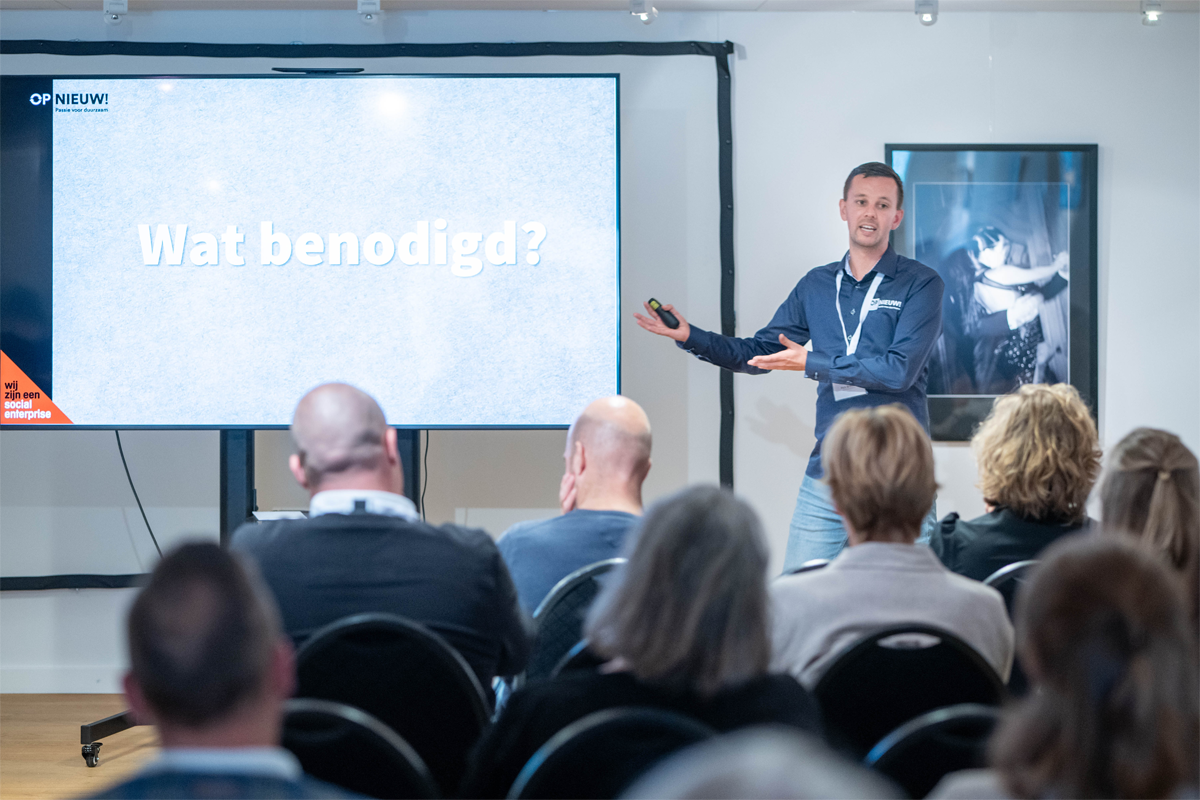 Opnieuw!, deskundig in circulaire kantoorinrichting