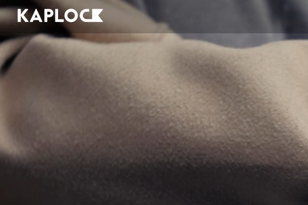 Beheer garderobe zonder wachttijd en personeel