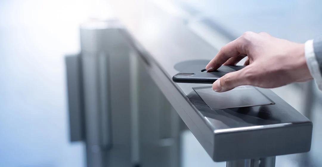 Toegangscontrole, balans tussen veiligheid en belangen