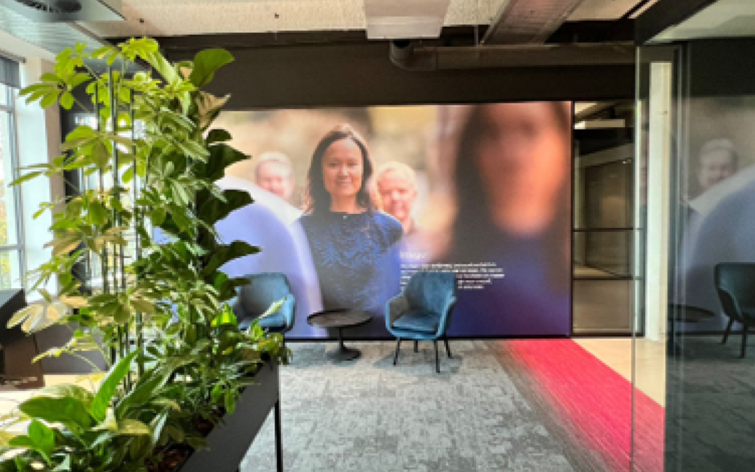 Meer sfeer en uitstraling in de werkruimte met textielframes