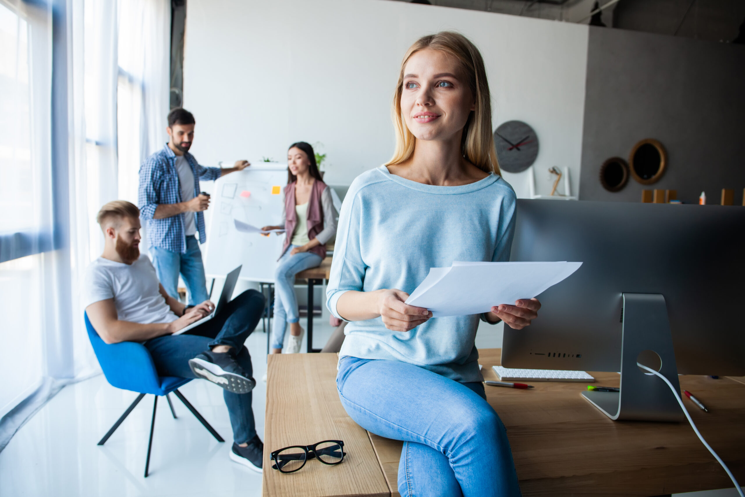 De vrouwelijke werkplek: van voorziening naar vanzelfsprekend
